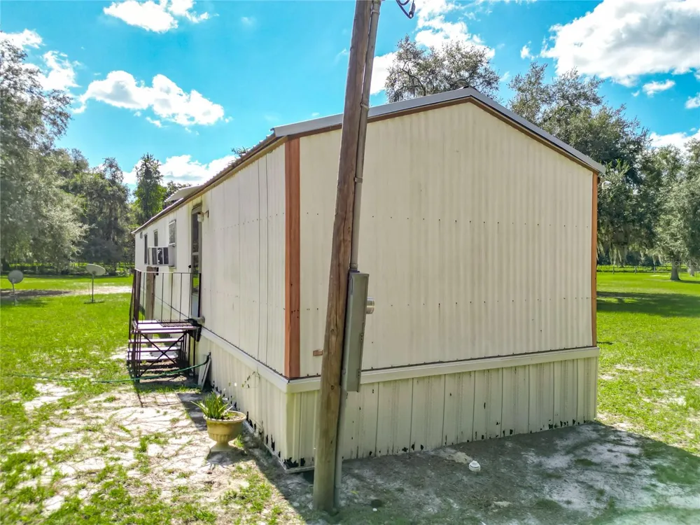 12611 NE 36TH AVENUE Anthony, FL 32617