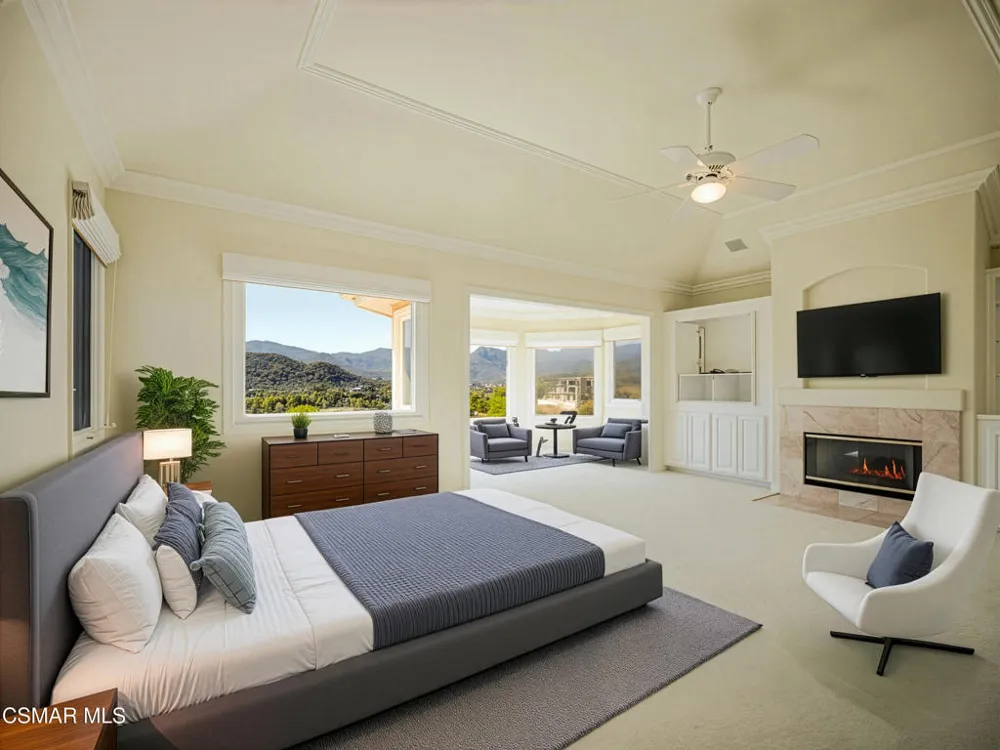 590 Cricketfield Lake Sherwood, CA 91361