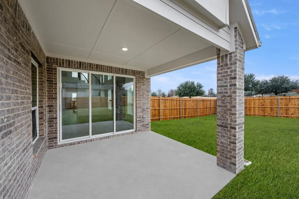 405 Newpark Boulevard DeSoto, TX 75115