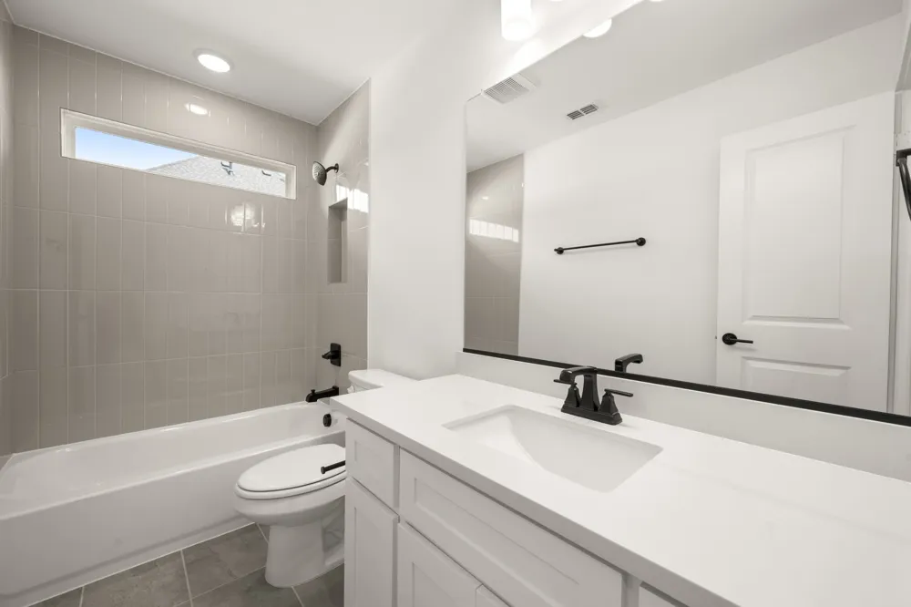 405 Newpark Boulevard DeSoto, TX 75115
