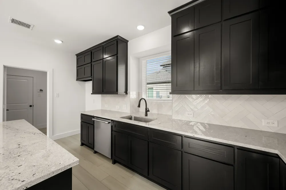 405 Newpark Boulevard DeSoto, TX 75115