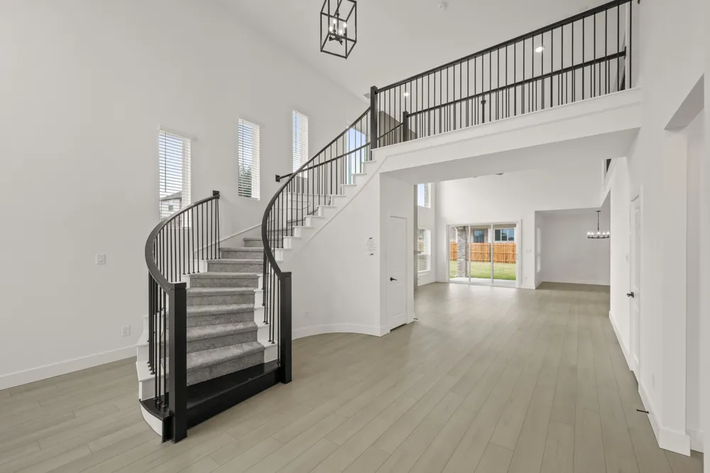 405 Newpark Boulevard DeSoto, TX 75115