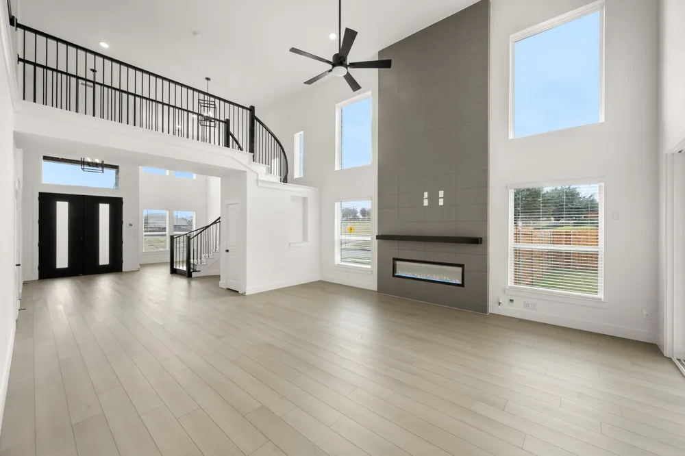 405 Newpark Boulevard DeSoto, TX 75115