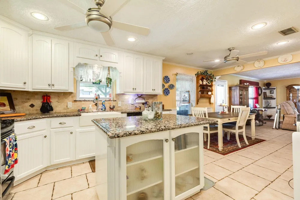 229 Yaupon Drive Brazoria, TX 77422
