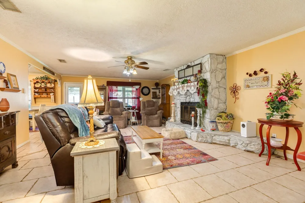 229 Yaupon Drive Brazoria, TX 77422