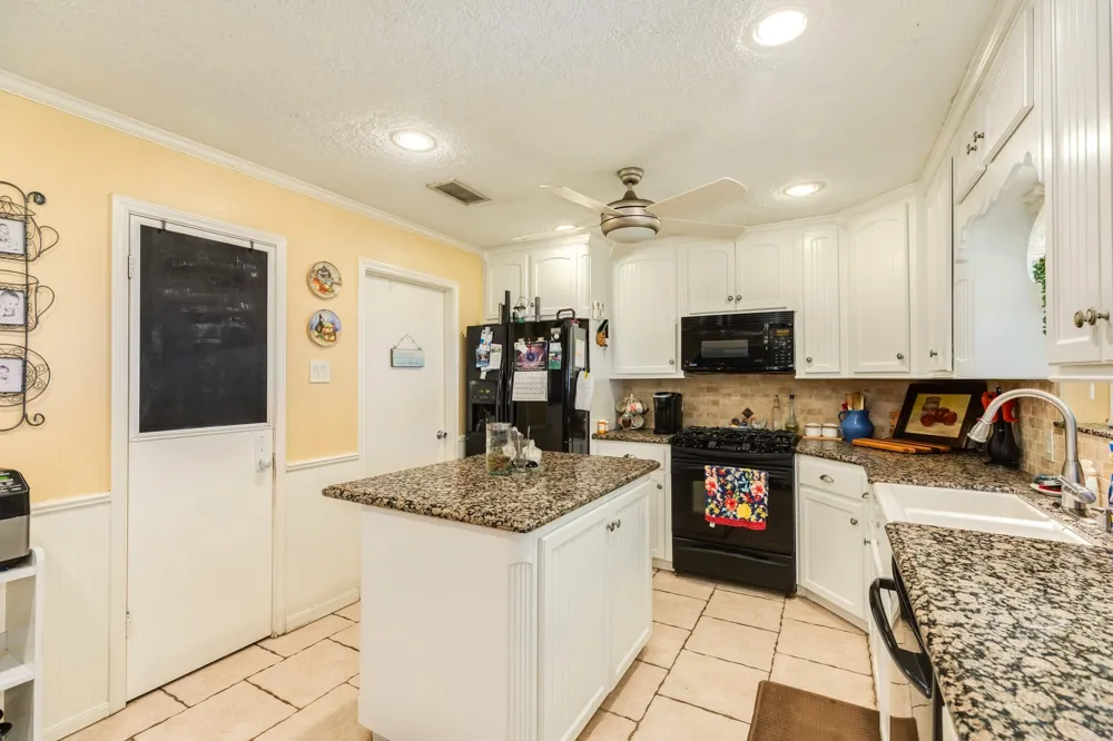 229 Yaupon Drive Brazoria, TX 77422