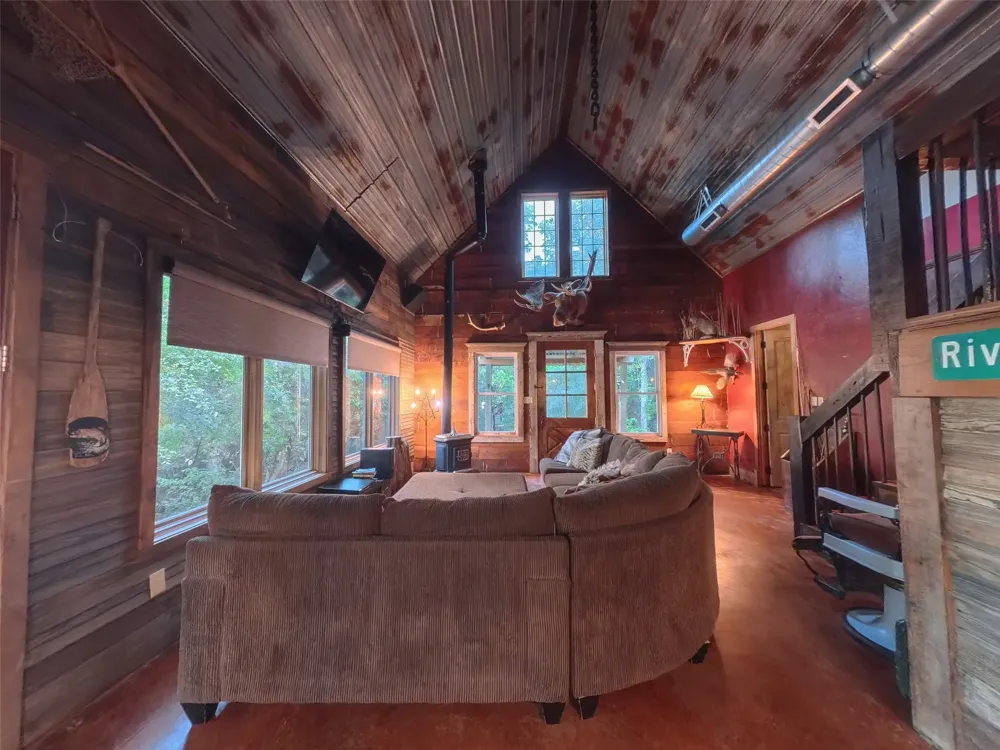 1294 River Road Colbert, OK 74733