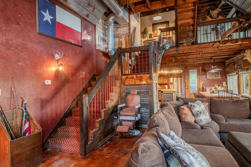 1294 River Road Colbert, OK 74733