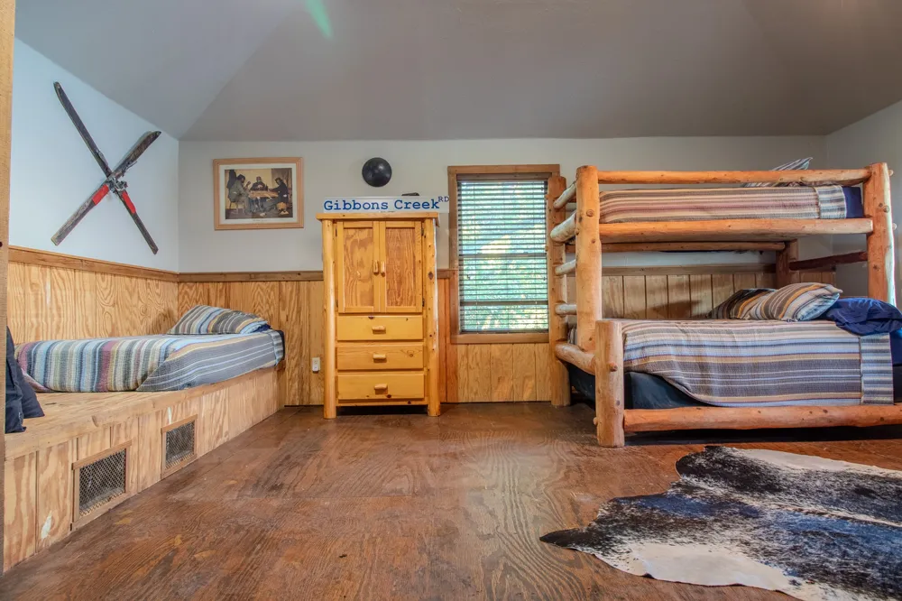 1294 River Road Colbert, OK 74733