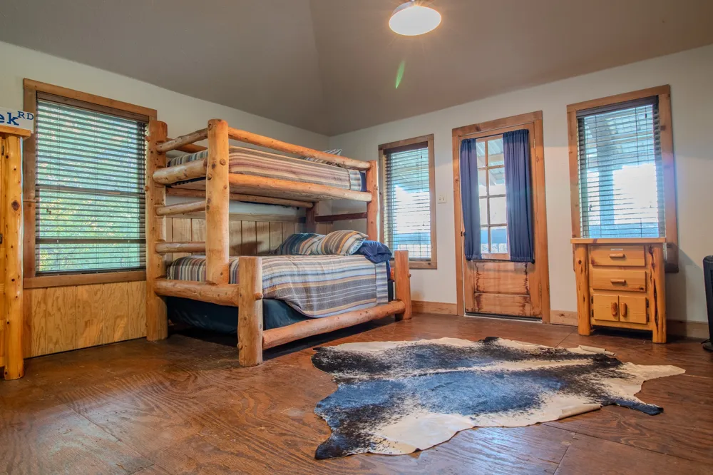 1294 River Road Colbert, OK 74733