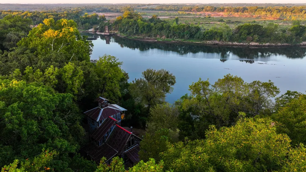 1294 River Road Colbert, OK 74733
