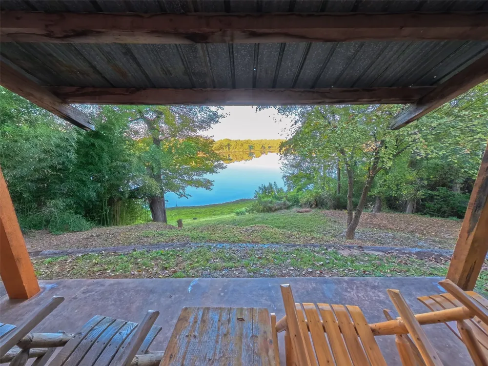 1294 River Road Colbert, OK 74733