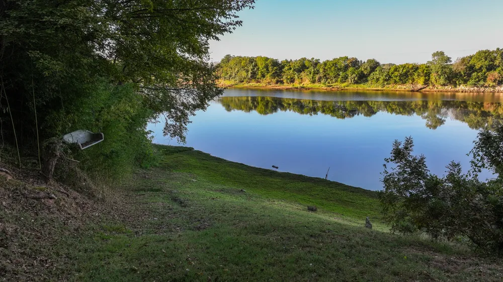 1294 River Road Colbert, OK 74733