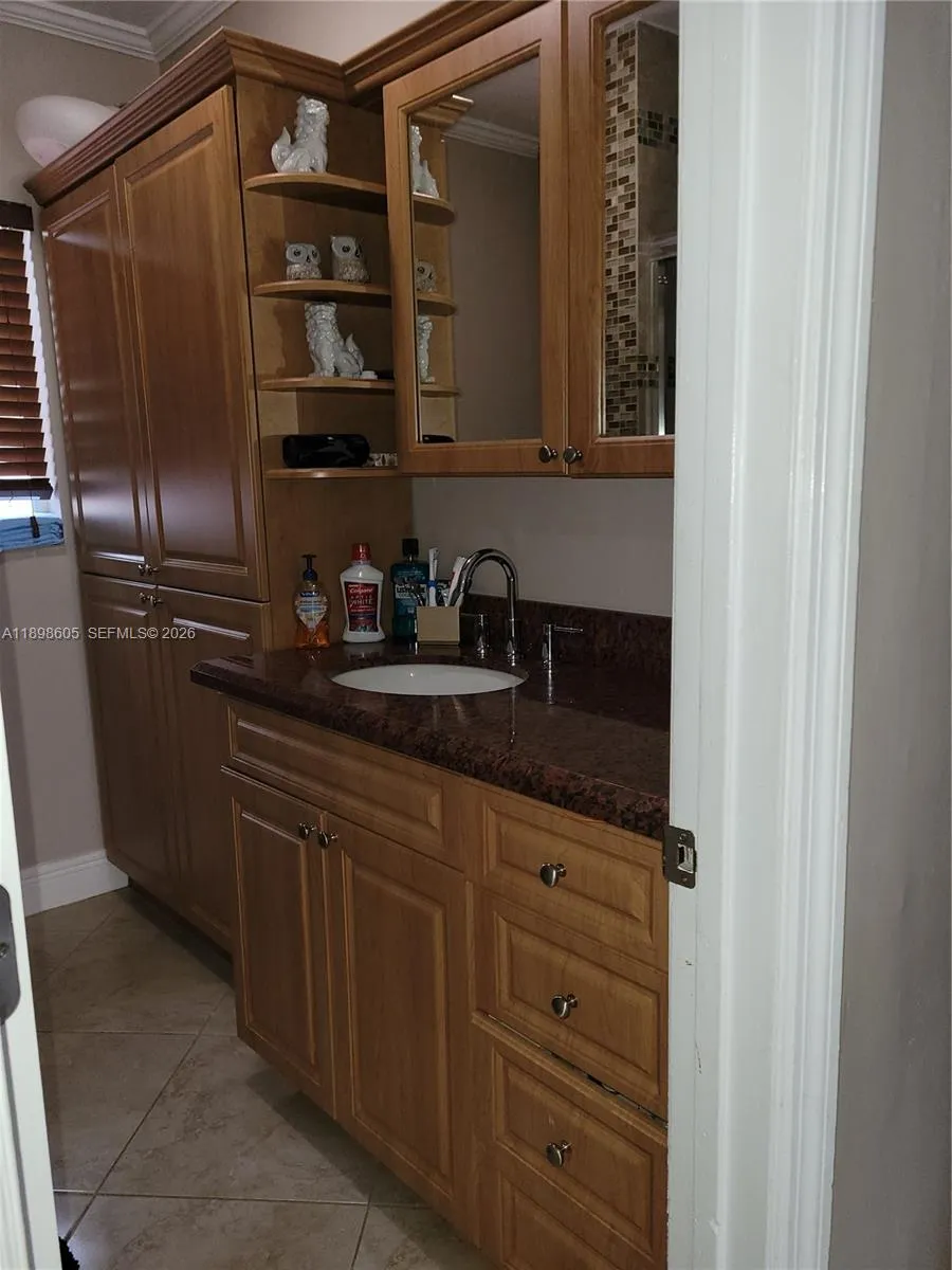 Address Not Shown South Miami, FL 33143