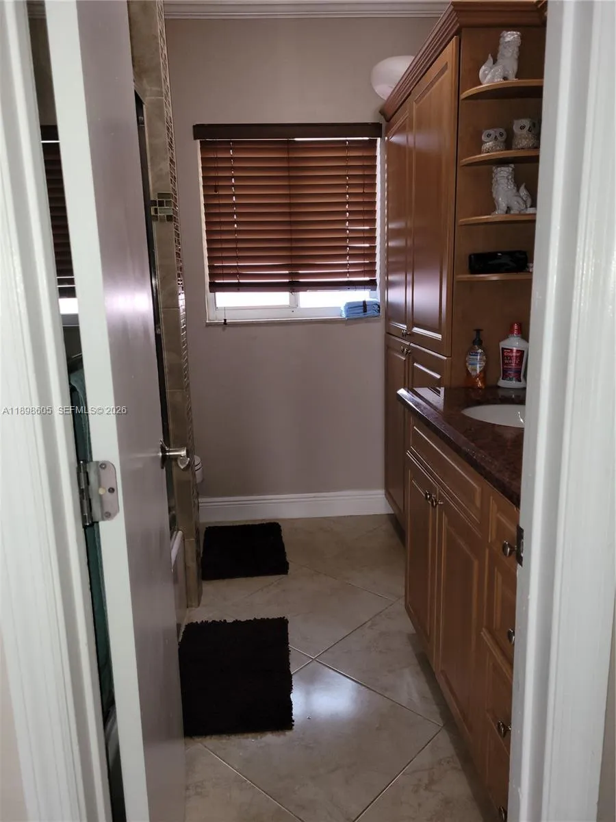 Address Not Shown South Miami, FL 33143
