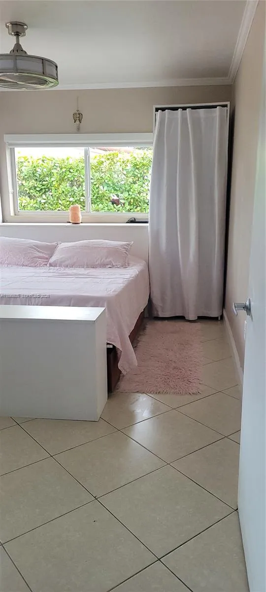 Address Not Shown South Miami, FL 33143