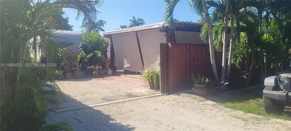 Address Not Shown South Miami, FL 33143