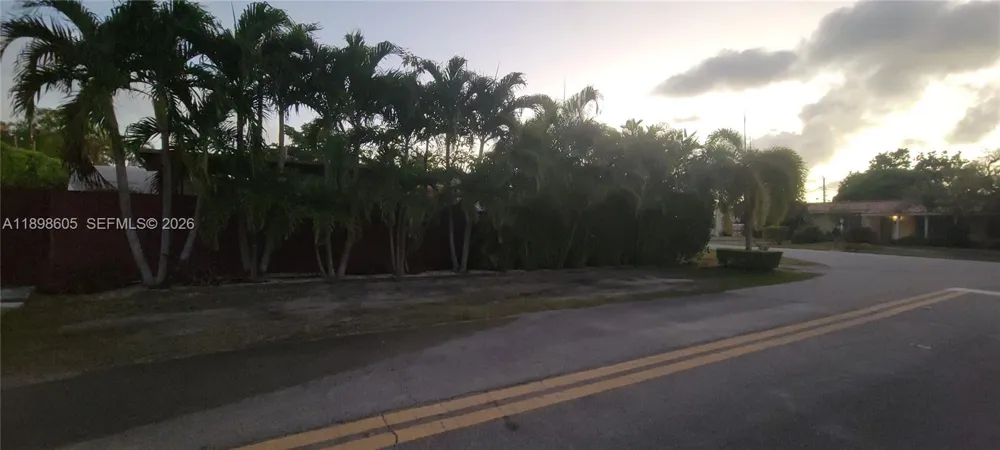 Address Not Shown South Miami, FL 33143