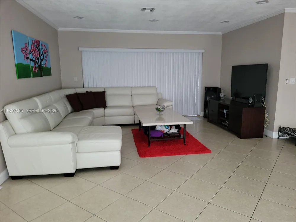 Address Not Shown South Miami, FL 33143