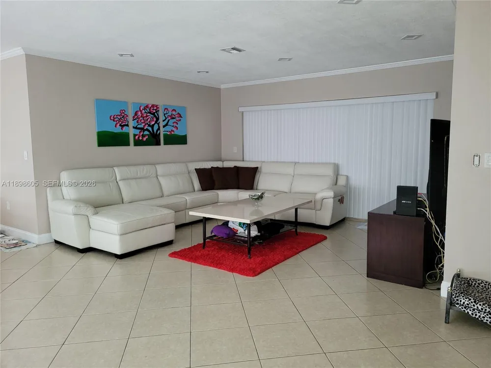 Address Not Shown South Miami, FL 33143