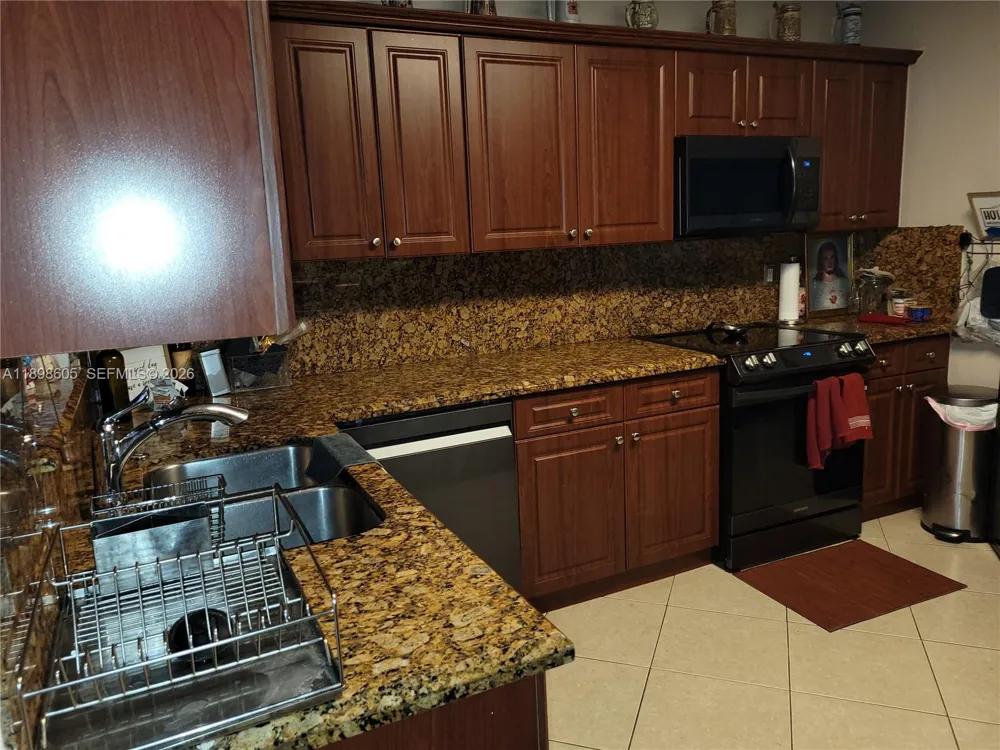 Address Not Shown South Miami, FL 33143