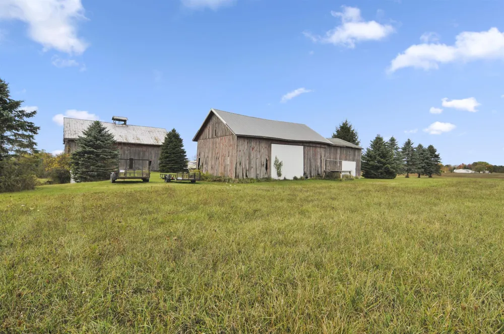 3626 90th Avenue Evart Township, MI 49631