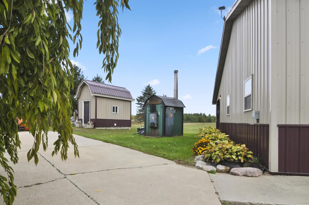 3626 90th Avenue Evart Township, MI 49631