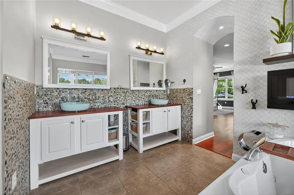 301 SARATOGA DRIVE Satsuma, FL 32189