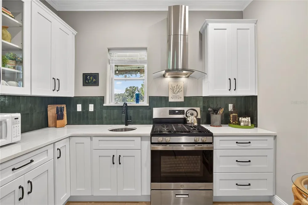 301 SARATOGA DRIVE Satsuma, FL 32189
