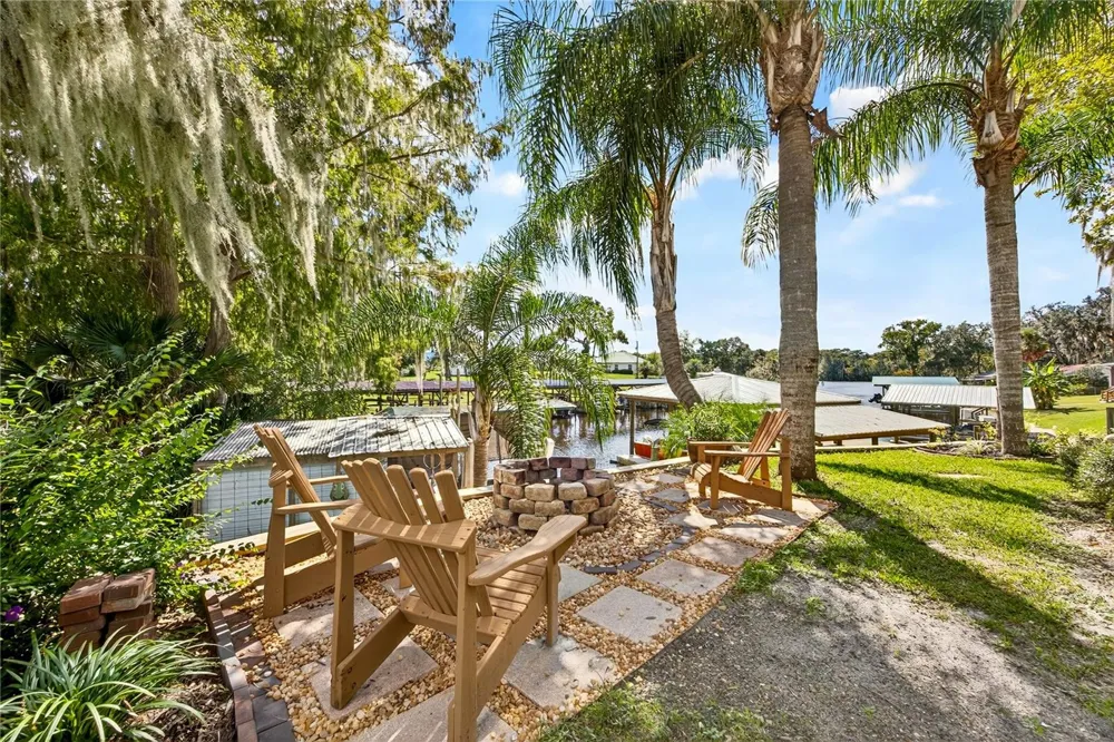 301 SARATOGA DRIVE Satsuma, FL 32189