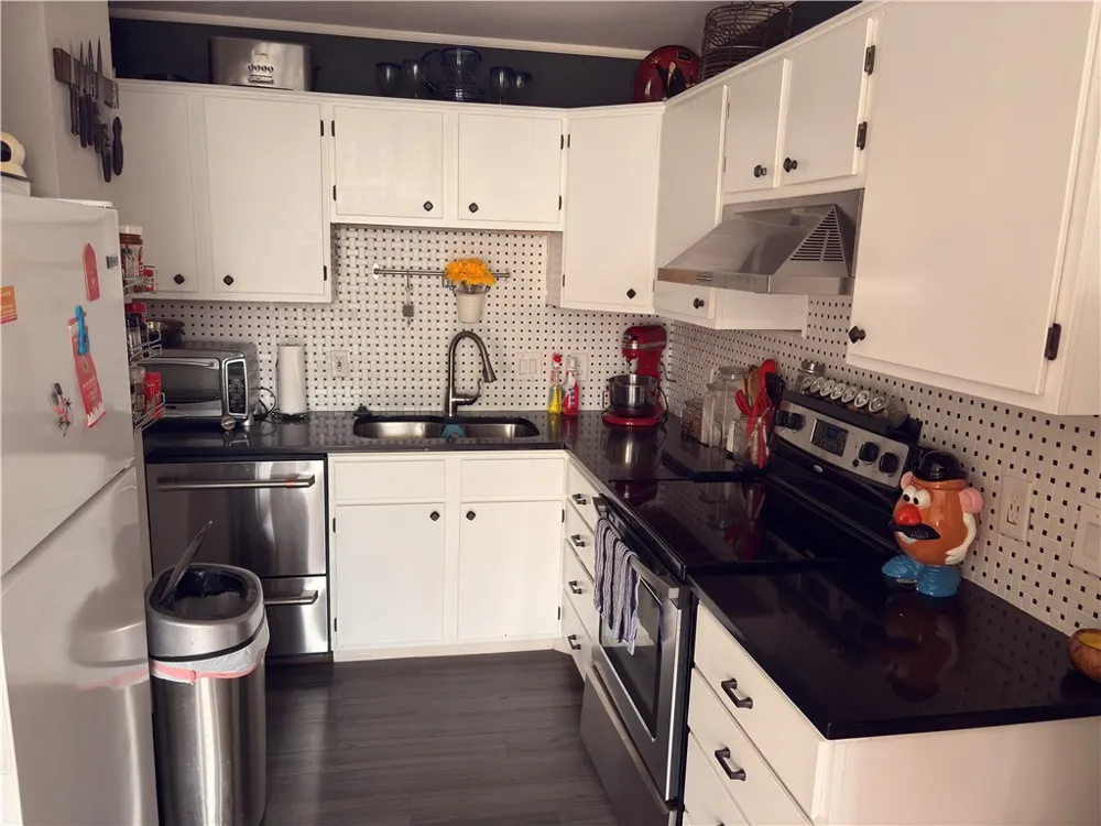 715 S Upper Broadway Street #304 Corpus Christi, TX 78401