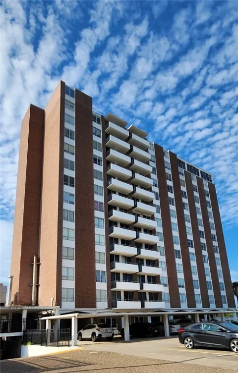 715 S Upper Broadway Street #304