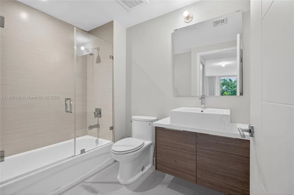 1010 SW 2nd Ave #603 Miami, FL 33130