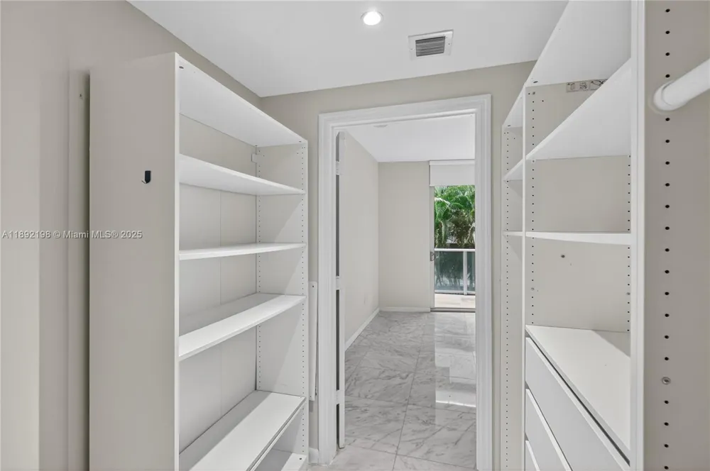 1010 SW 2nd Ave #603 Miami, FL 33130