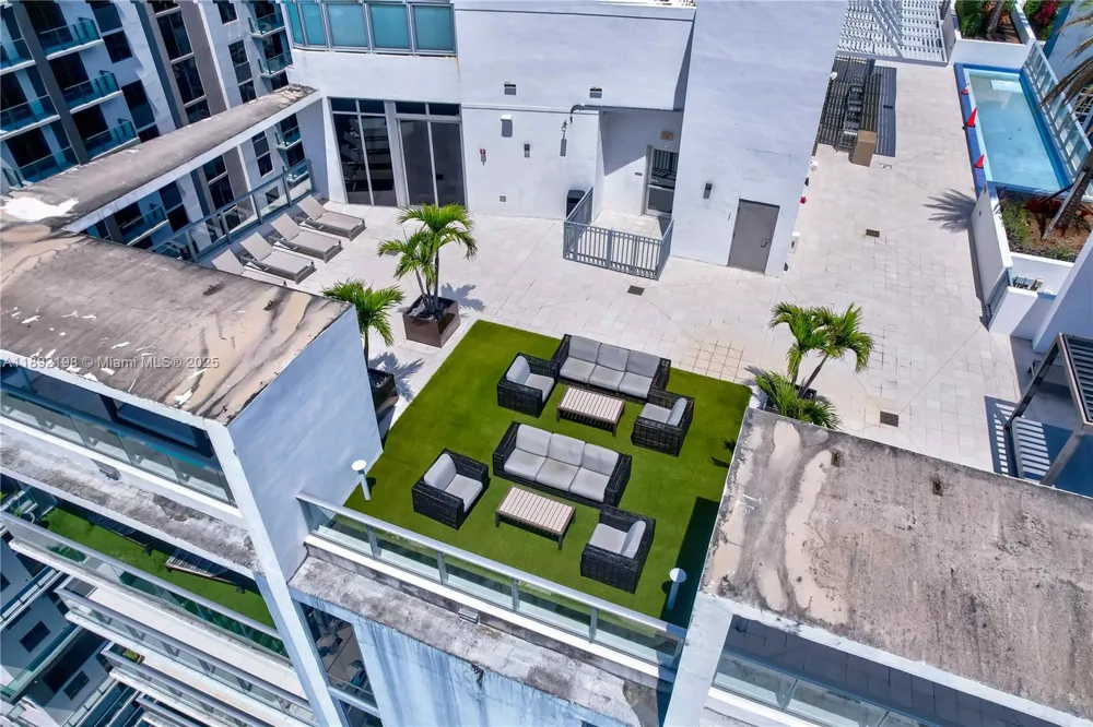 1010 SW 2nd Ave #603 Miami, FL 33130