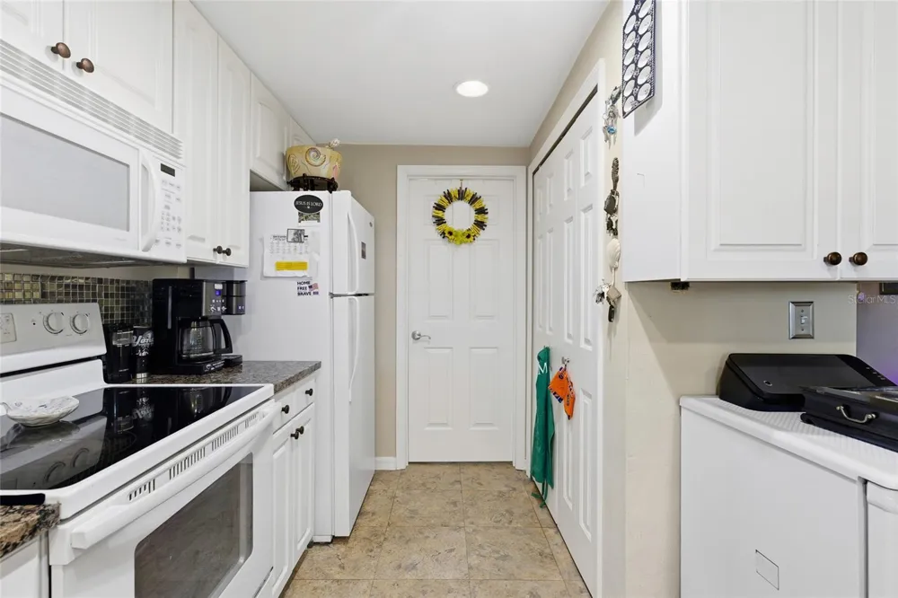 502 MAIN STREET #112 Horseshoe Beach, FL 32648