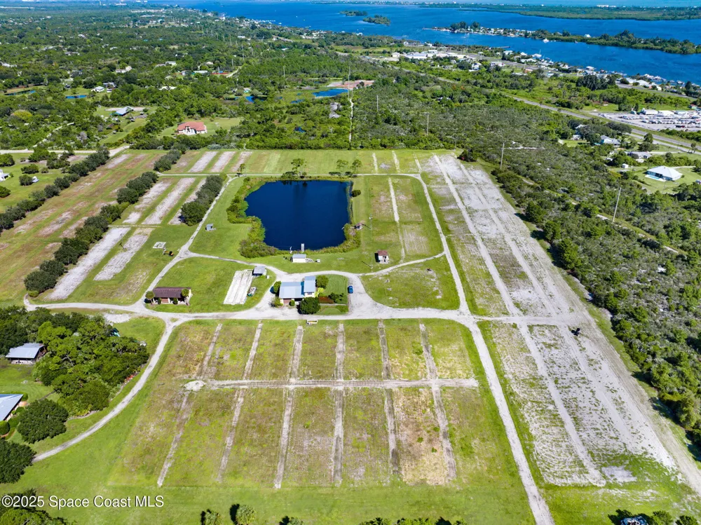 Berry Road Grant-Valkaria, FL 32949