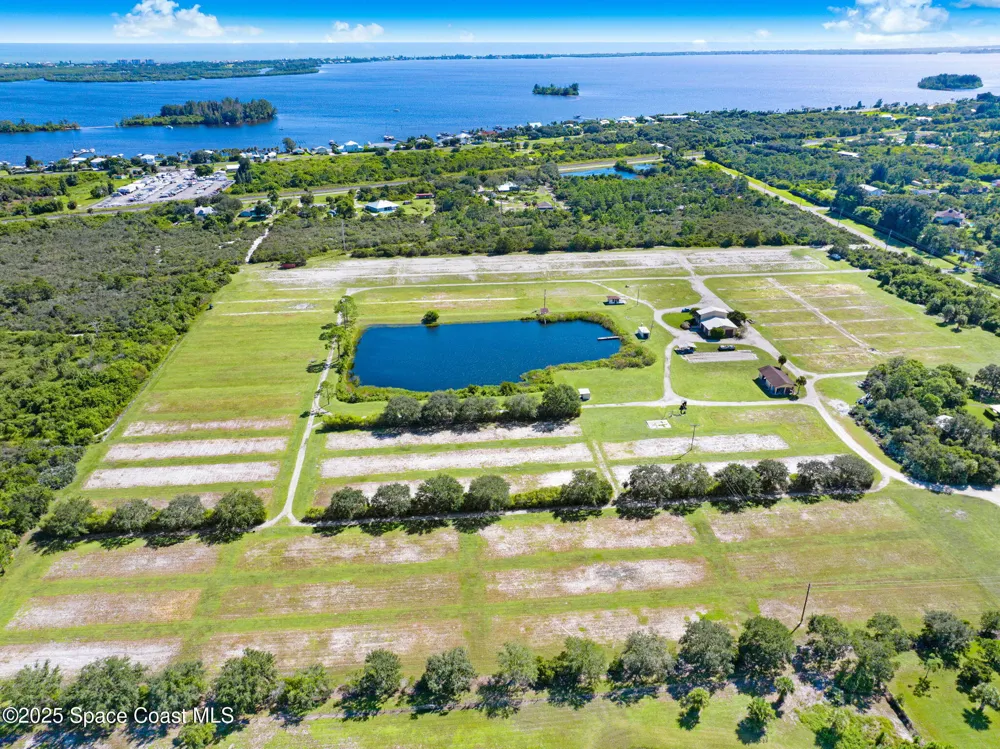 Berry Road Grant-Valkaria, FL 32949