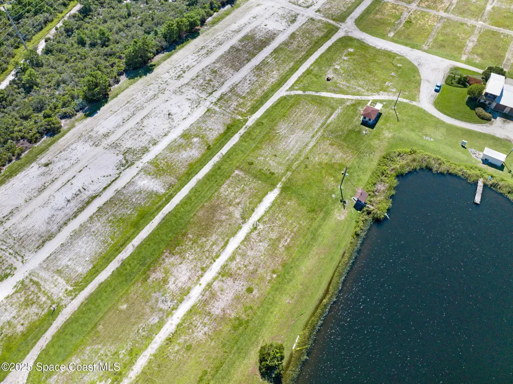 Berry Road Grant-Valkaria, FL 32949