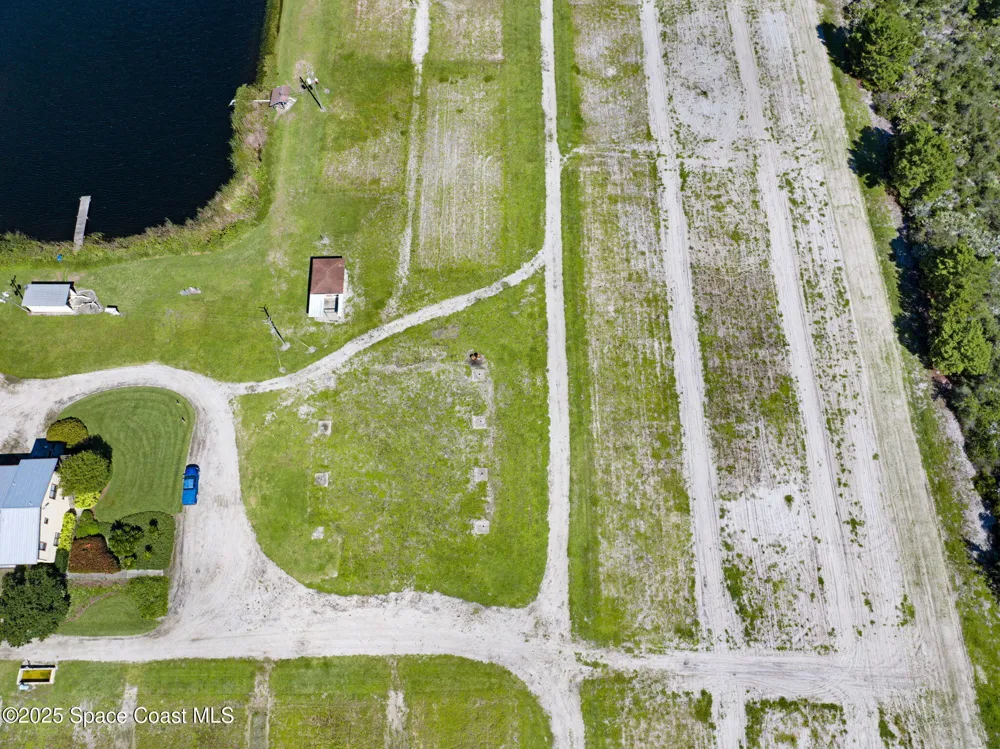 Berry Road Grant-Valkaria, FL 32949