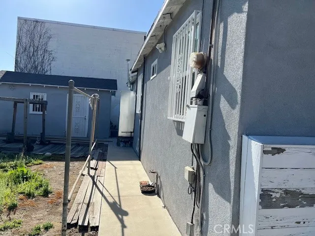 2561 Troy South El Monte, CA 91733