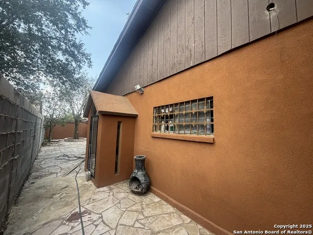 108 Palencia Laredo, TX 78046