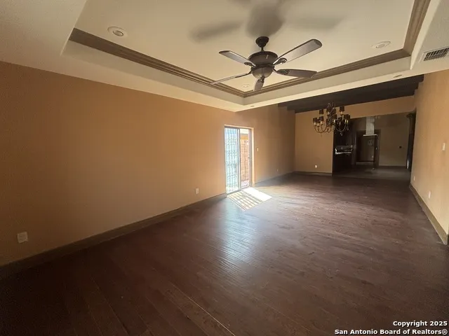 108 Palencia Laredo, TX 78046