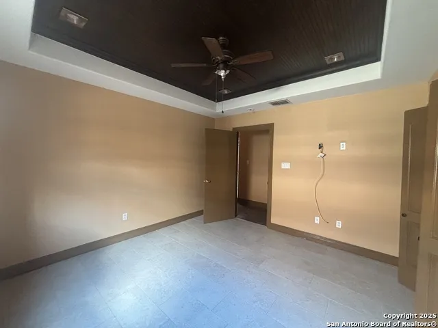 108 Palencia Laredo, TX 78046