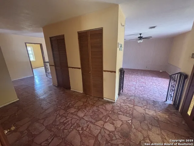205 Sunset Loop Laredo, TX 78046