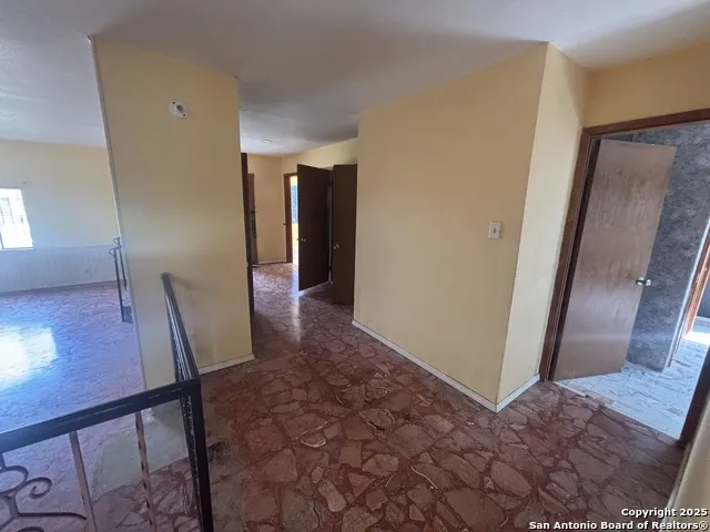 205 Sunset Loop Laredo, TX 78046