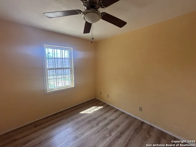 205 Sunset Loop Laredo, TX 78046