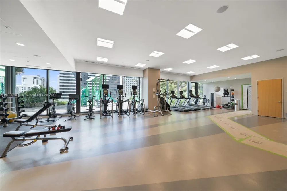 88 SW 7th St #3910 Miami, FL 33130