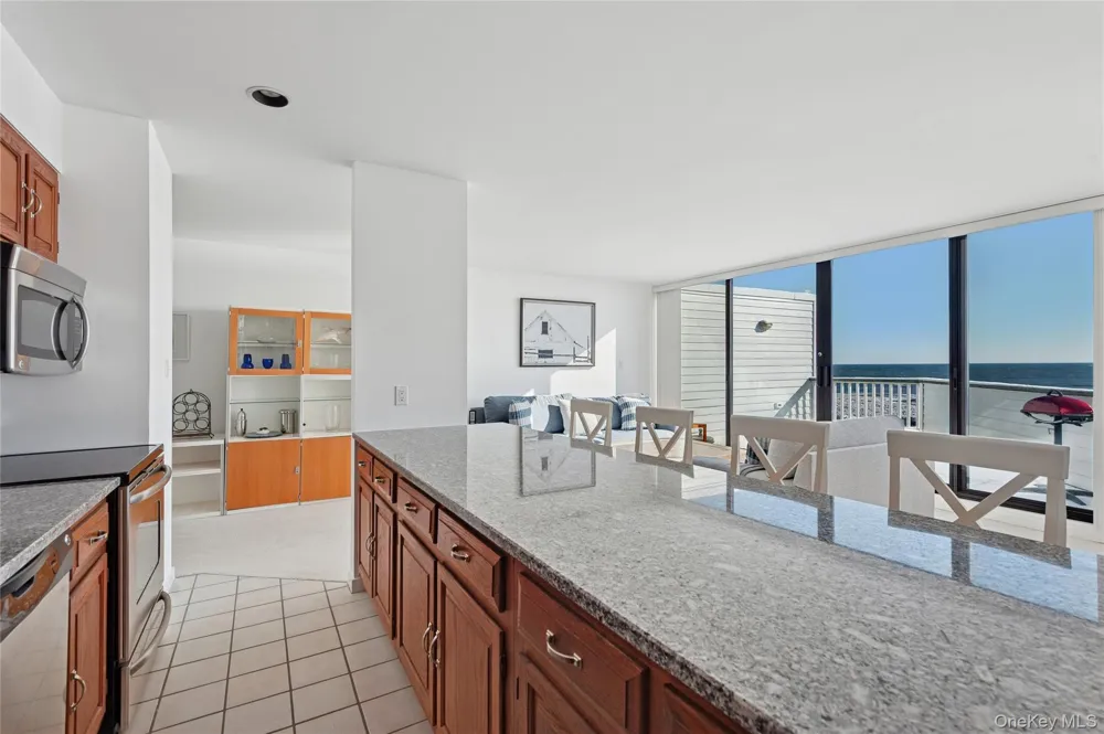 259 Dune #137 Westhampton Beach, NY 11978