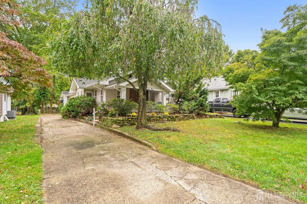 309 Lincoln Avenue Hightstown, NJ 08520